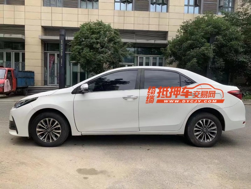 成都18年丰田卡罗拉3