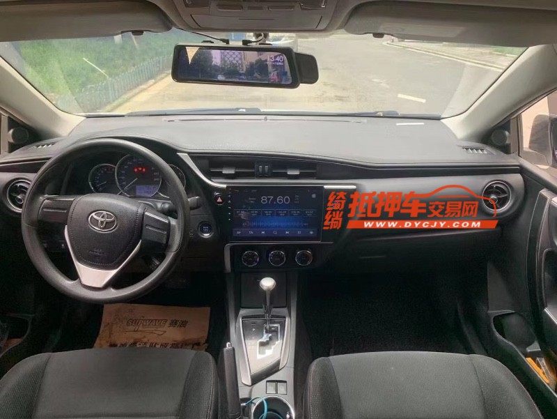 成都18年丰田卡罗拉5