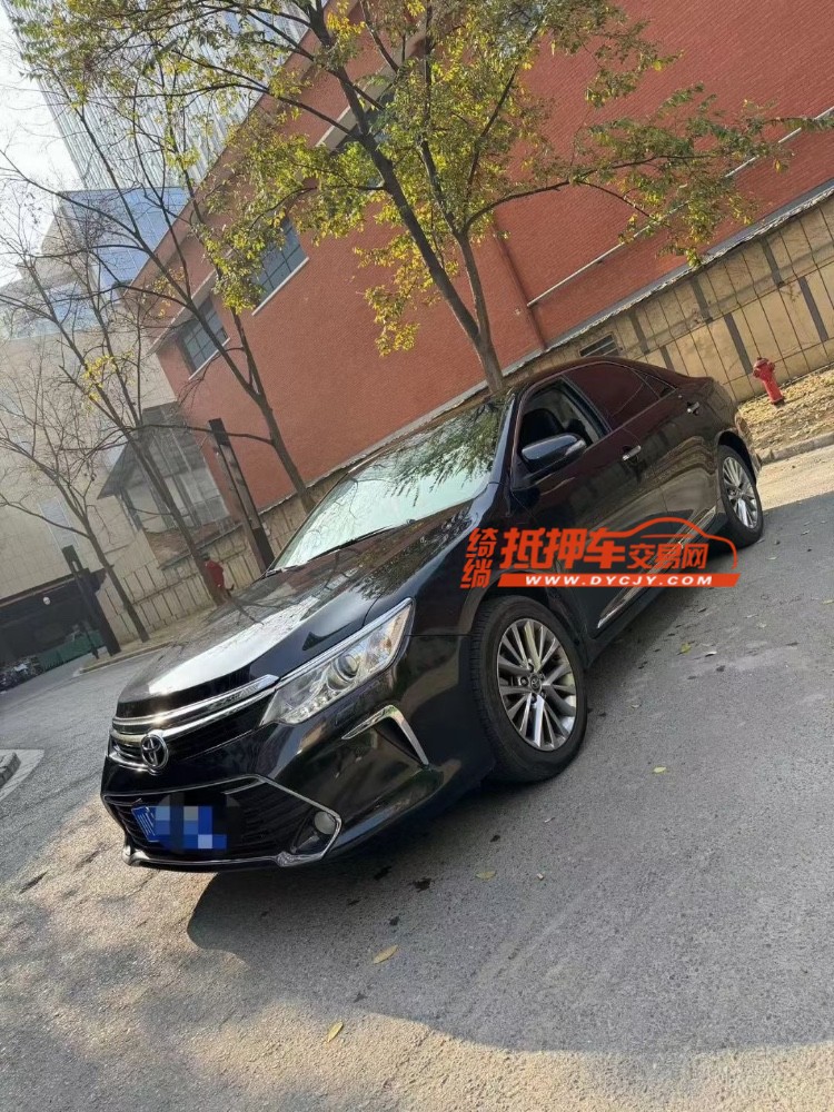 成都17年丰田凯美瑞2
