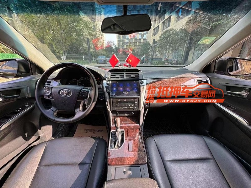 成都17年丰田凯美瑞5