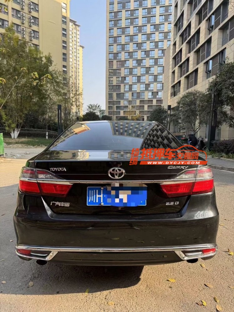 成都17年丰田凯美瑞9