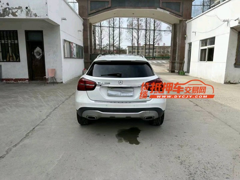 徐州18年奔驰GLA9
