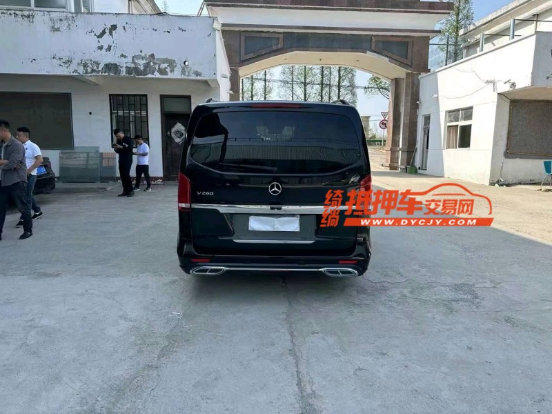 徐州17年奔驰V9