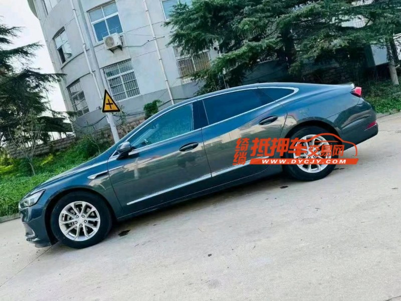 潍坊20年别克君越5