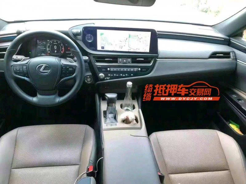 汕头23年雷克萨斯ES2