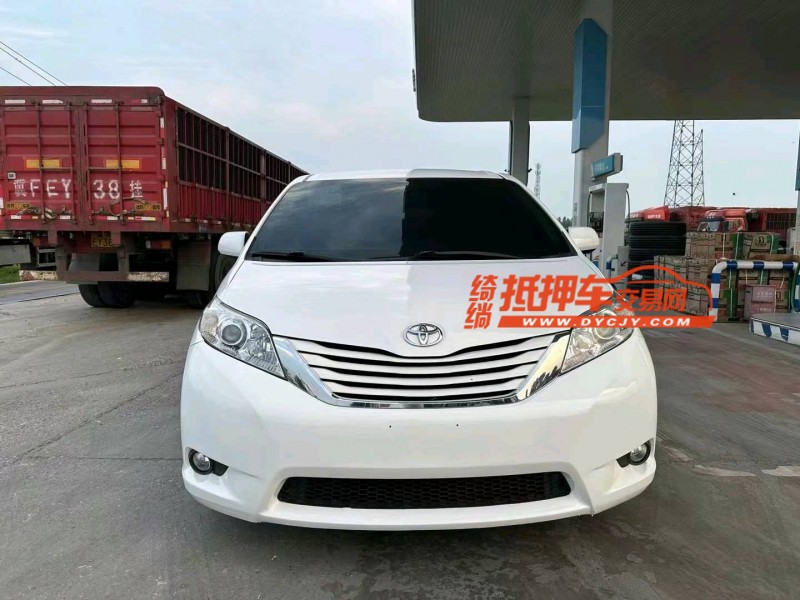 保定18年丰田塞纳1
