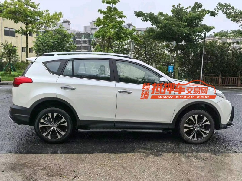 广州15年丰田RAV44