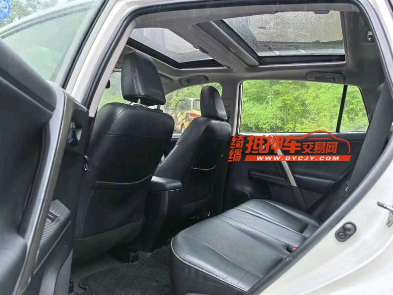 广州15年丰田RAV48