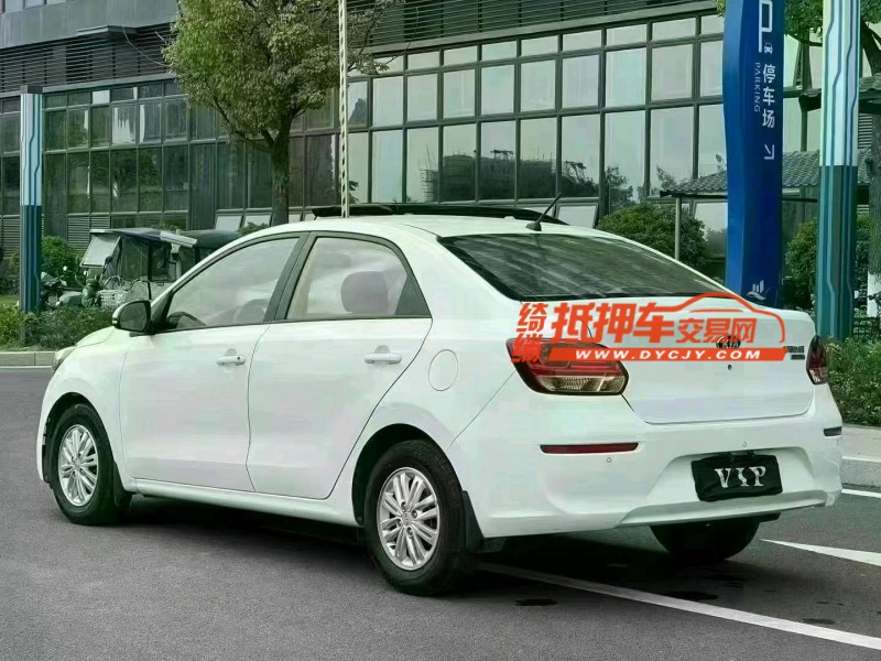 东莞19年起亚焕驰8