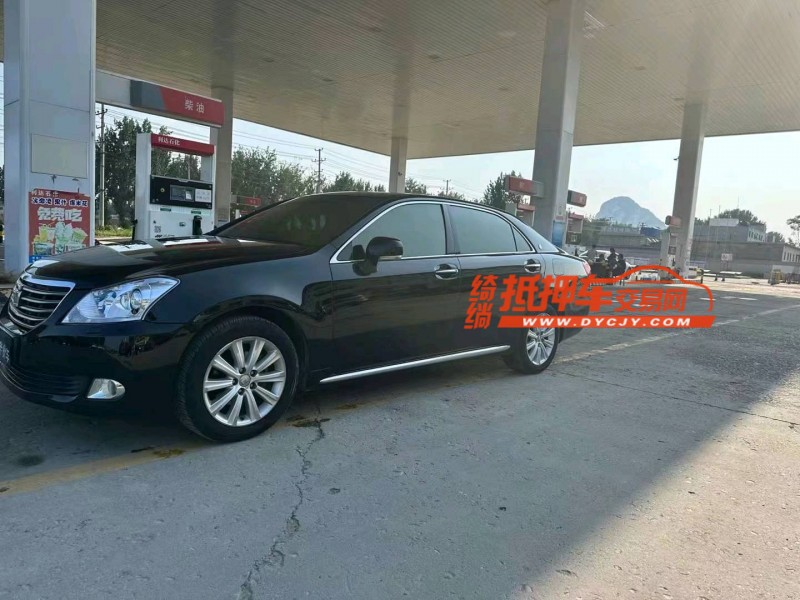 保定11年丰田皇冠2