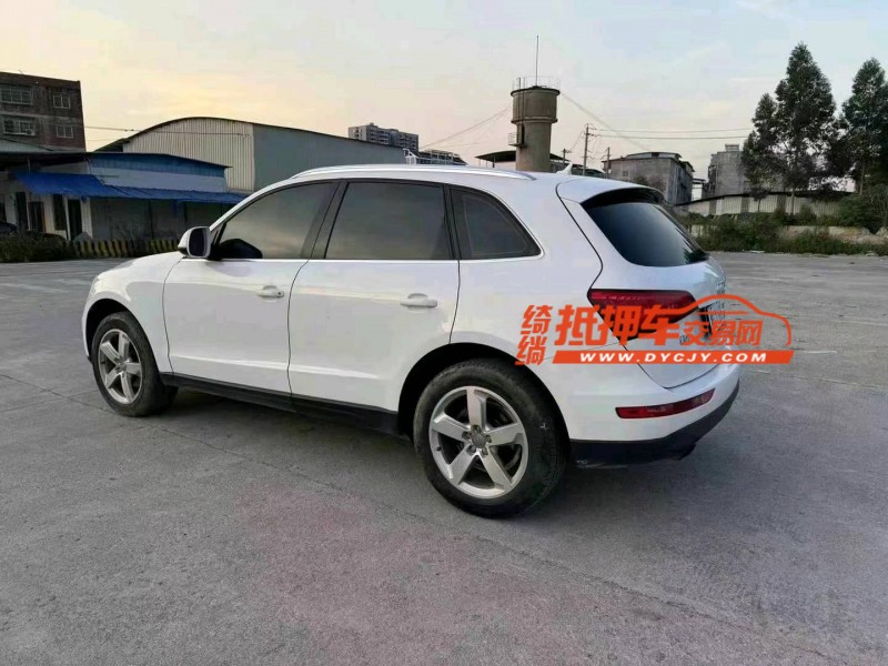 南寧14年奧迪Q58