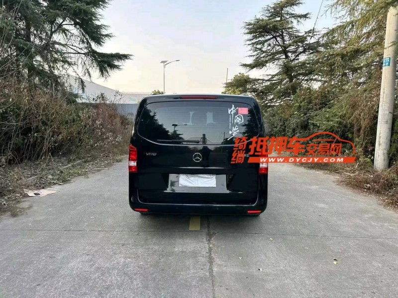 徐州18年奔驰威霆9