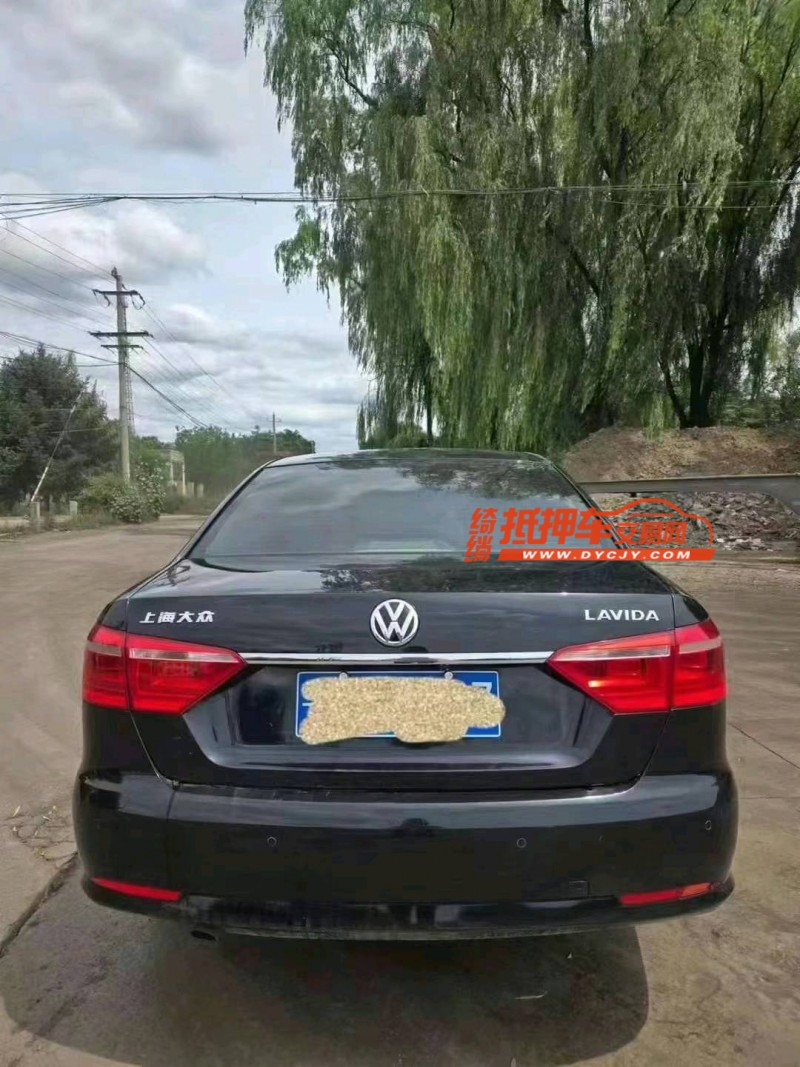 济南16年大众朗逸8