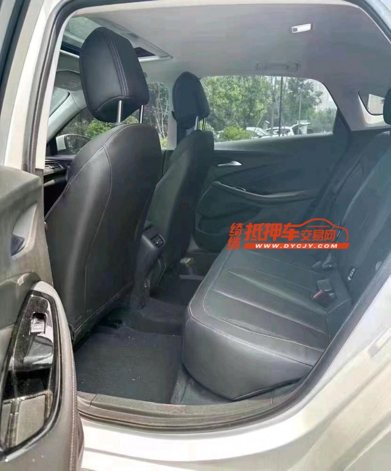 青岛23年别克威朗5