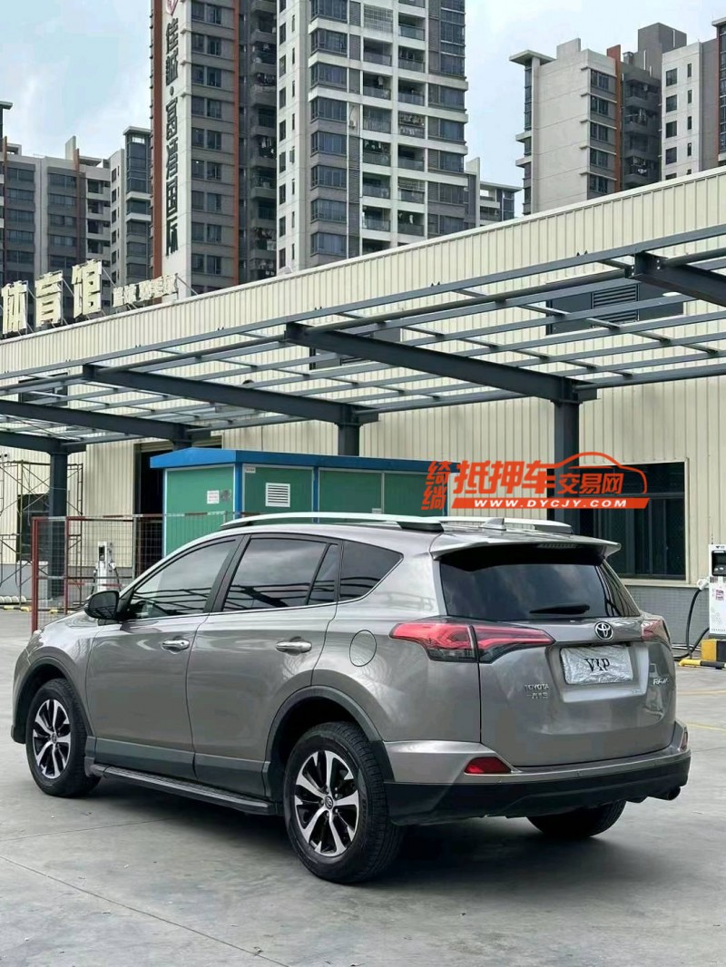 中山17年丰田RAV43