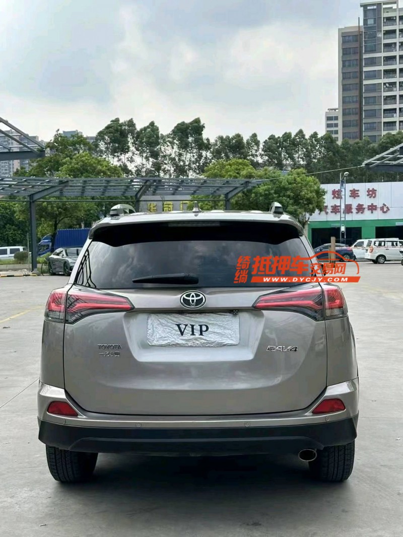 中山17年丰田RAV44