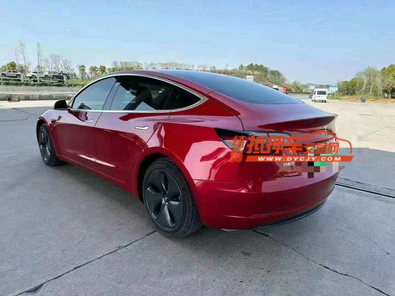 保定22年特斯拉MODEL 37