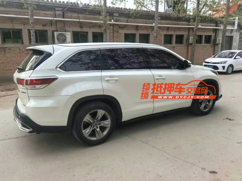 保定17年丰田汉兰达5