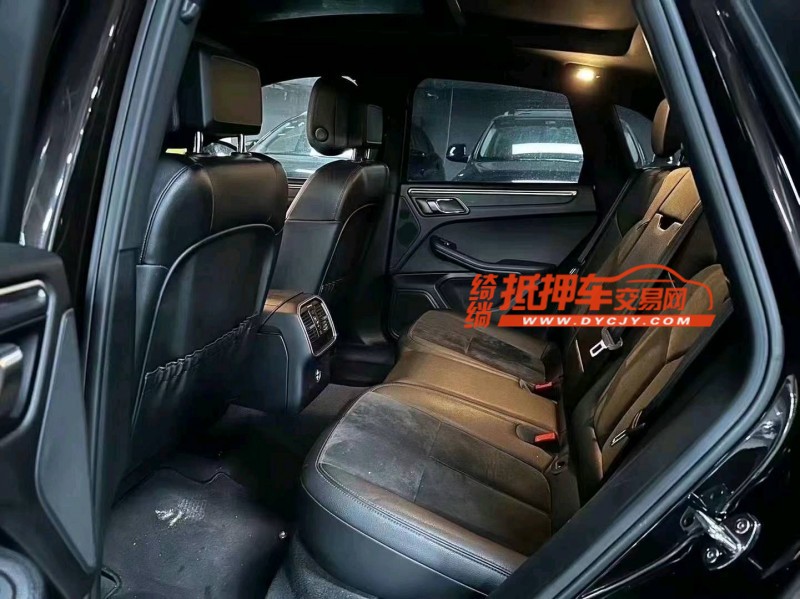 紹興19年保時捷Macan5