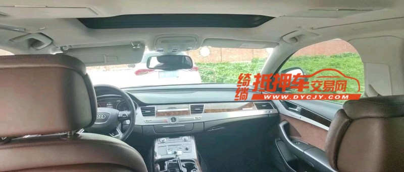 济宁18年奥迪A8L8