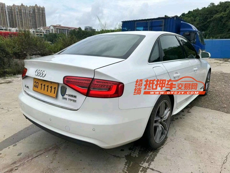 南寧16年奧迪A4L8