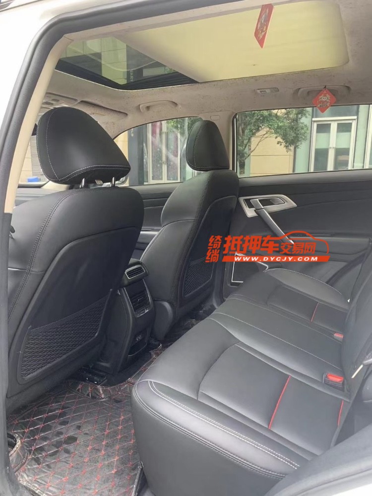 成都19年吉利博越7