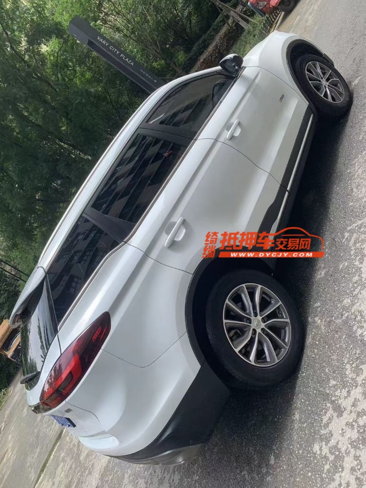 成都19年吉利博越8