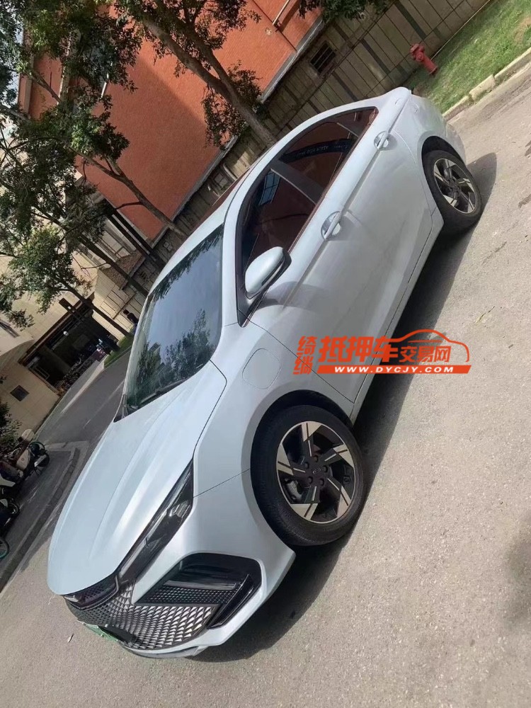 成都22年吉利帝豪2