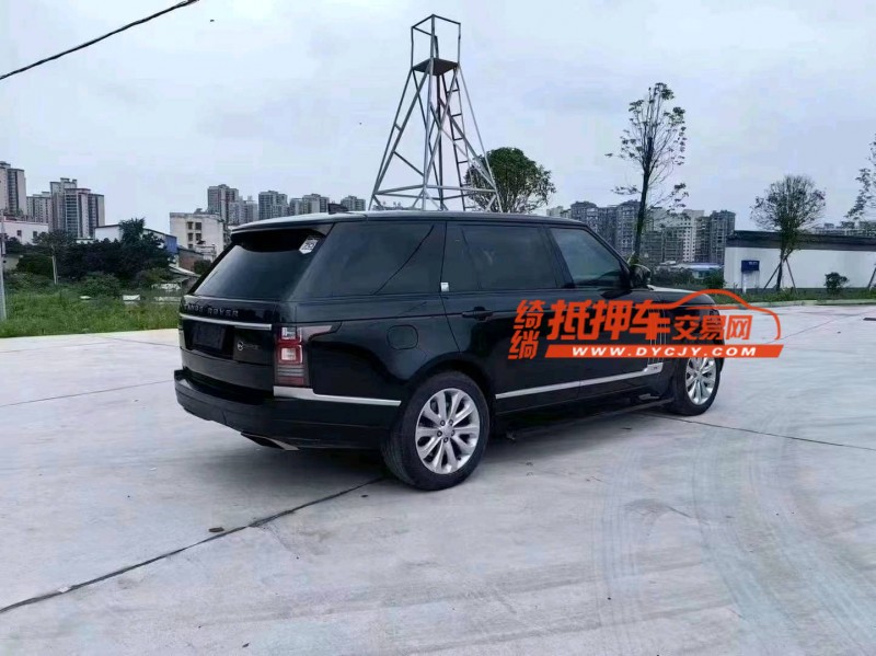 济宁17年路虎揽胜行政7