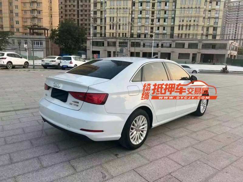济宁17年奥迪A38