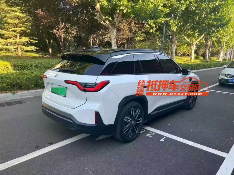濟寧22年蔚來ES68