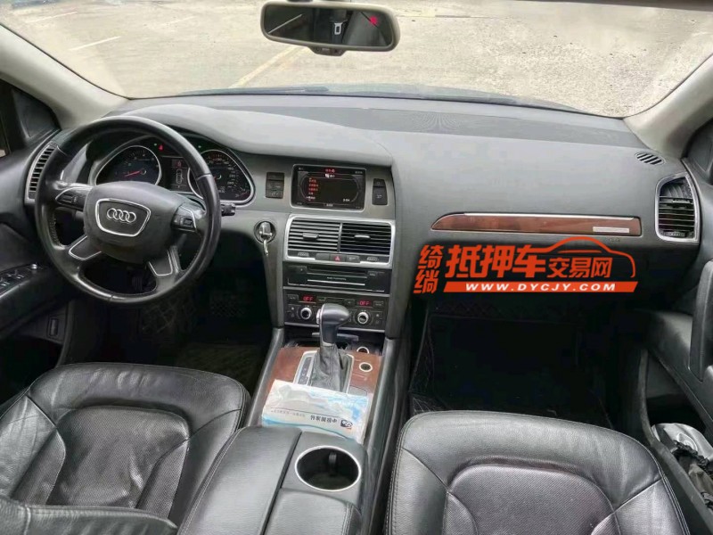 济宁13年奥迪Q75