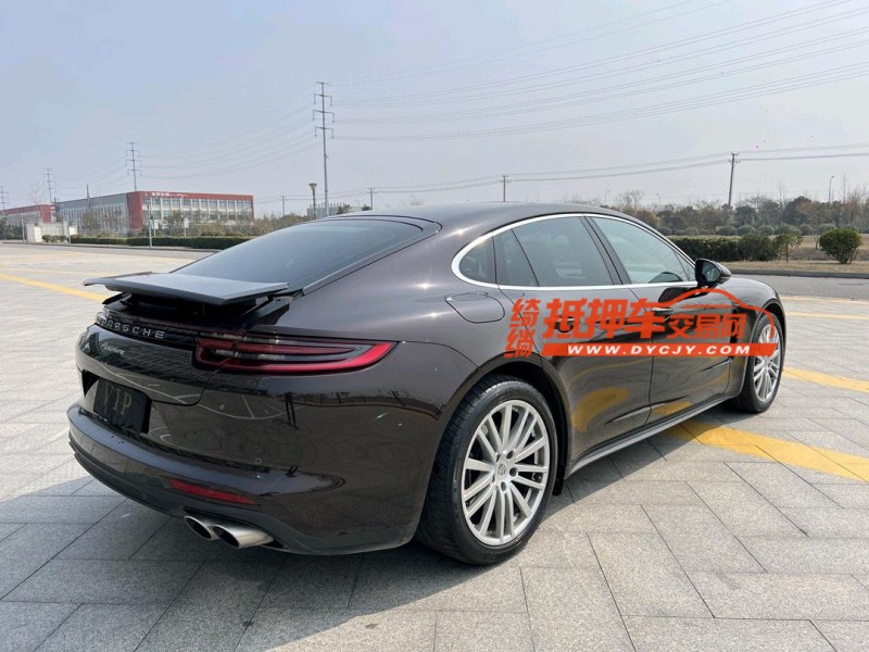 盐城20年保时捷帕拉梅拉8