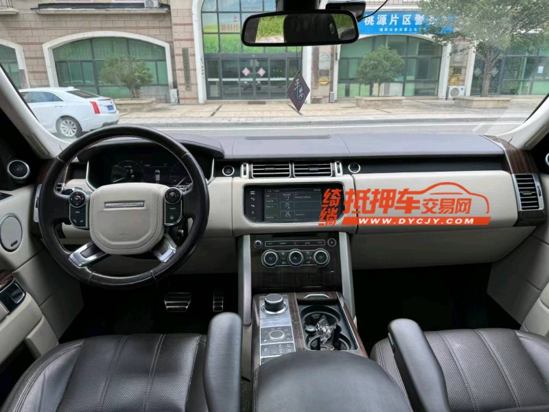 青岛15年路虎揽胜行政3