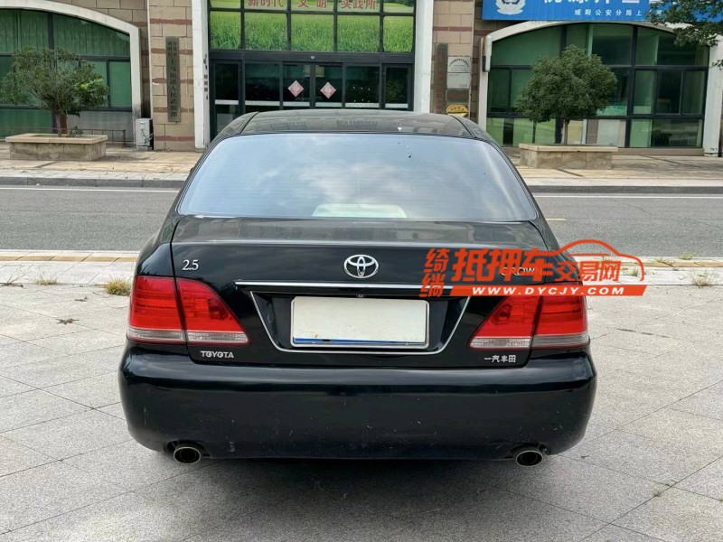 潍坊09年丰田皇冠6