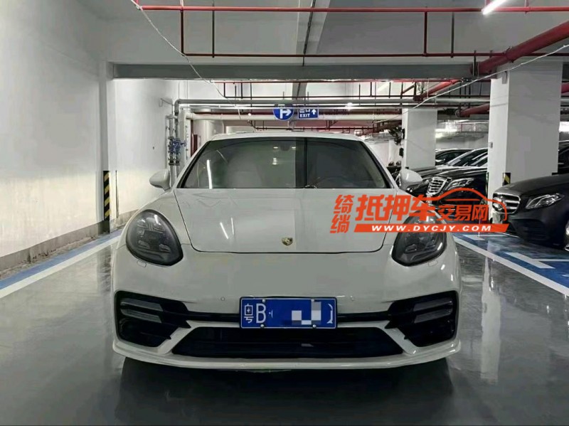 广州13年保时捷帕拉梅拉1
