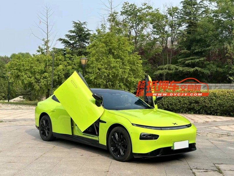 青島22年小鵬汽車p73