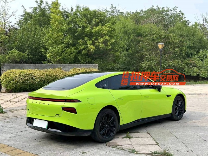 青島22年小鵬汽車p76