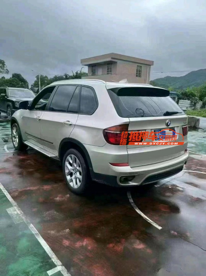 广州13年宝马X57