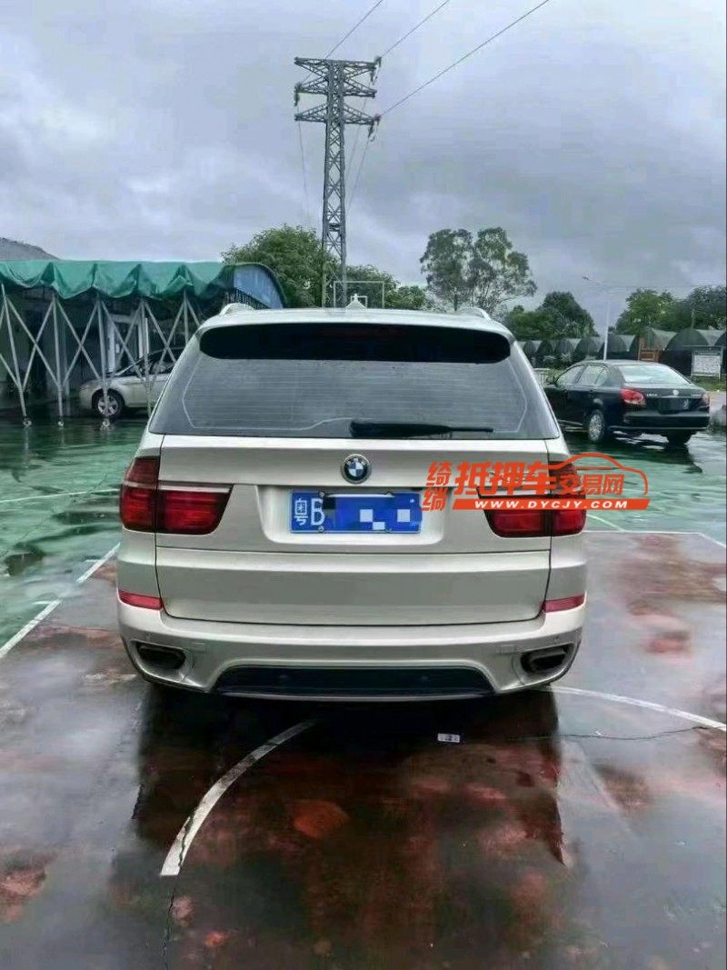 广州13年宝马X59