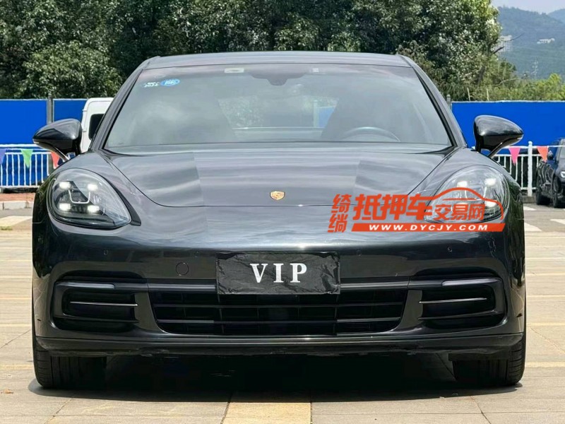 昆明18年保時捷帕拉梅拉1