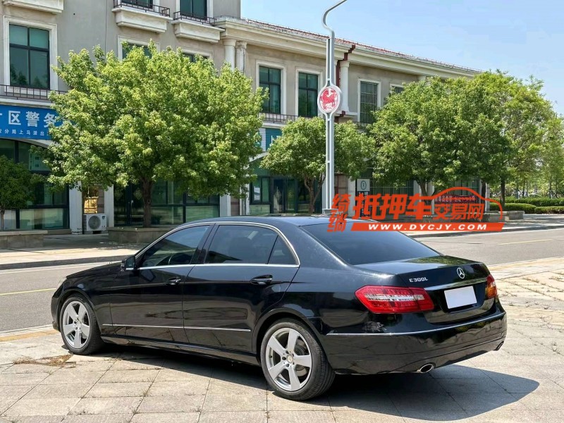 济宁13年奔驰E6