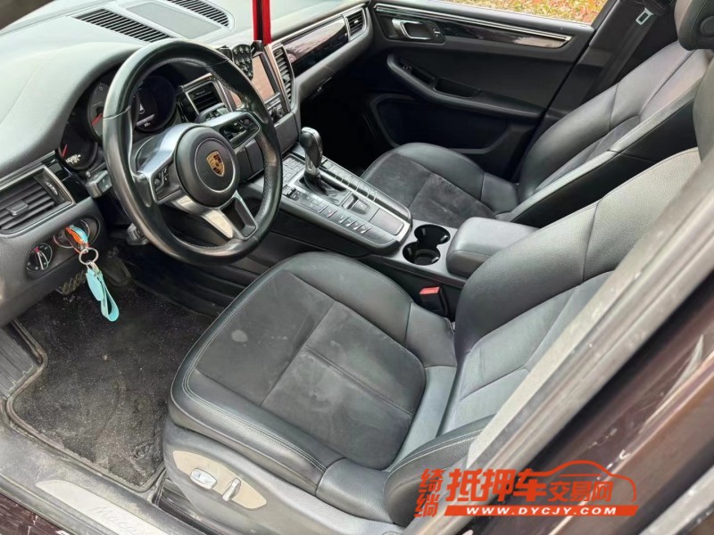 济宁16年保时捷Macan6
