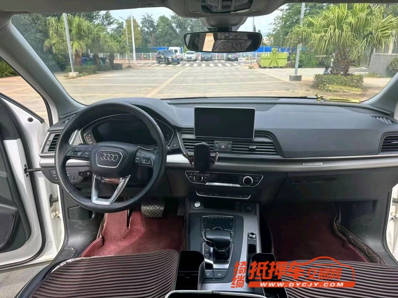 昆明19年奧迪Q58