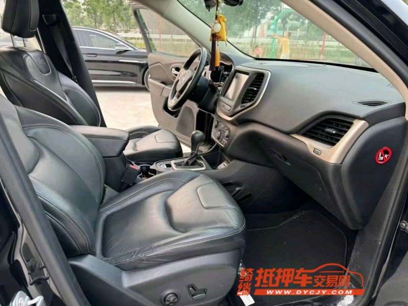 徐州17年Jeep自由光3
