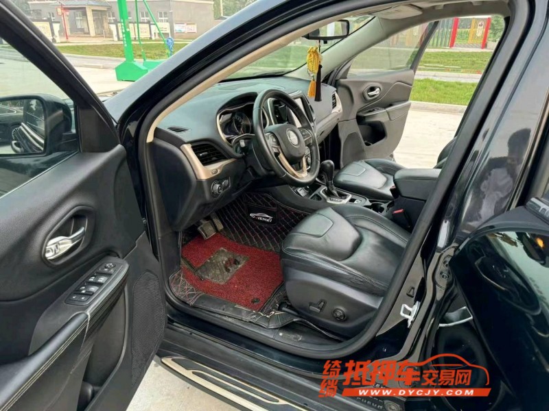 徐州17年Jeep自由光5