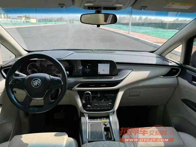 青岛22年别克GL84