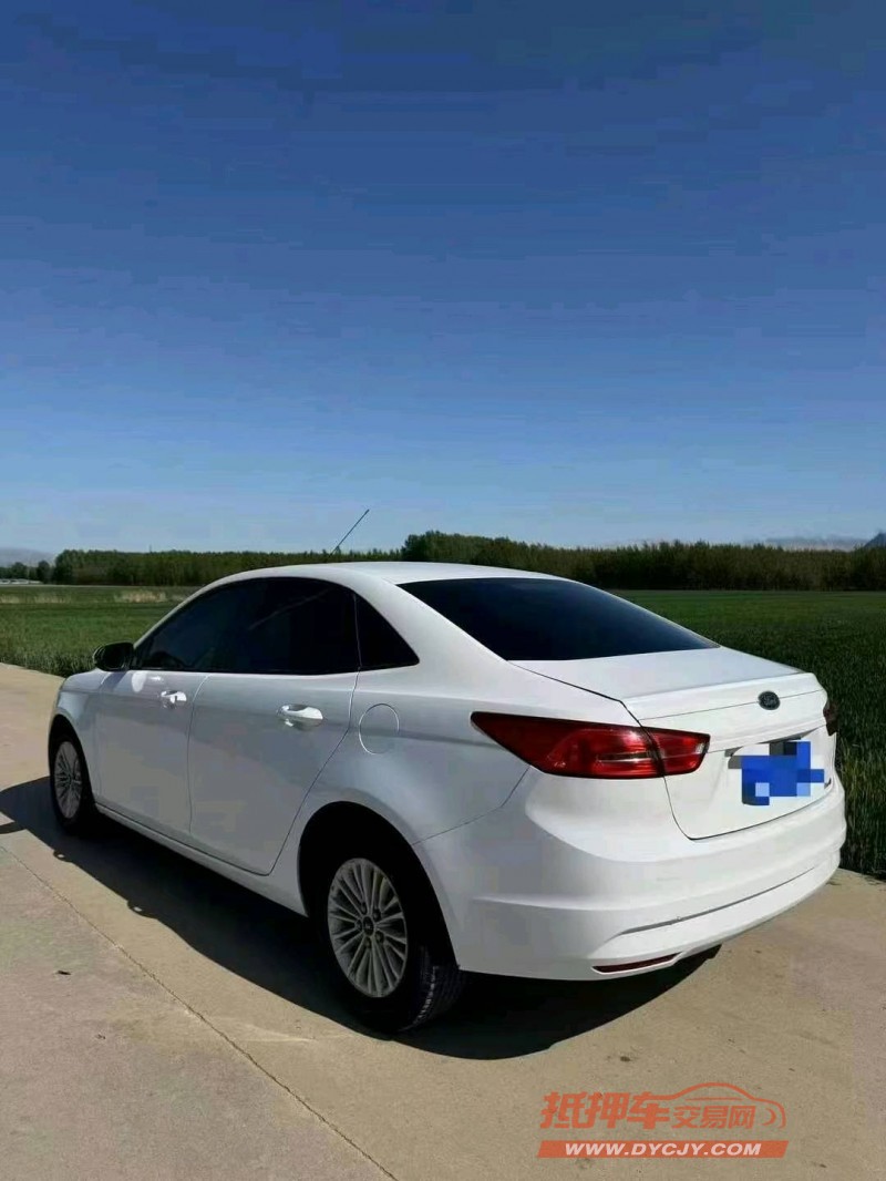 青岛15年福特福睿斯8