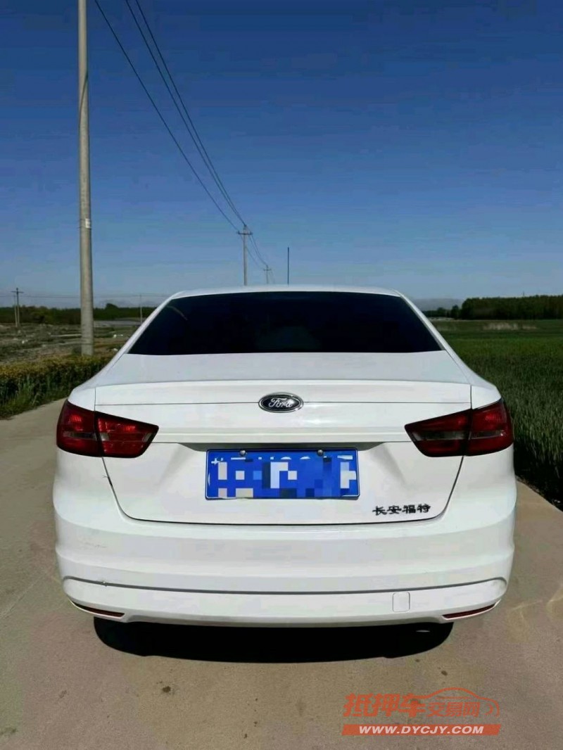 青岛15年福特福睿斯9