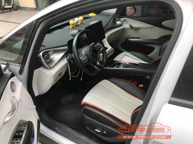 广州21年比亚迪海豚3